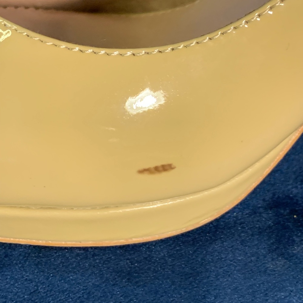 Vince Camuto Patent leather pumps - Picture 5 of 6